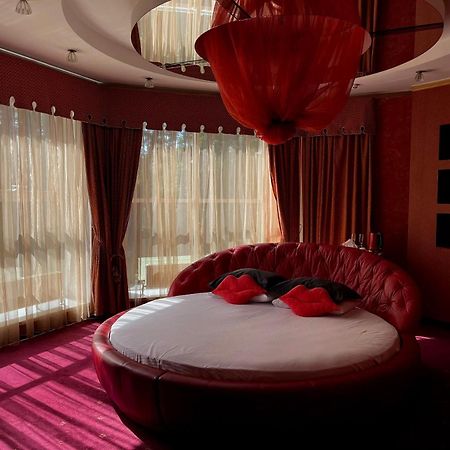 Aqvium Otel Dnipro Dış mekan fotoğraf