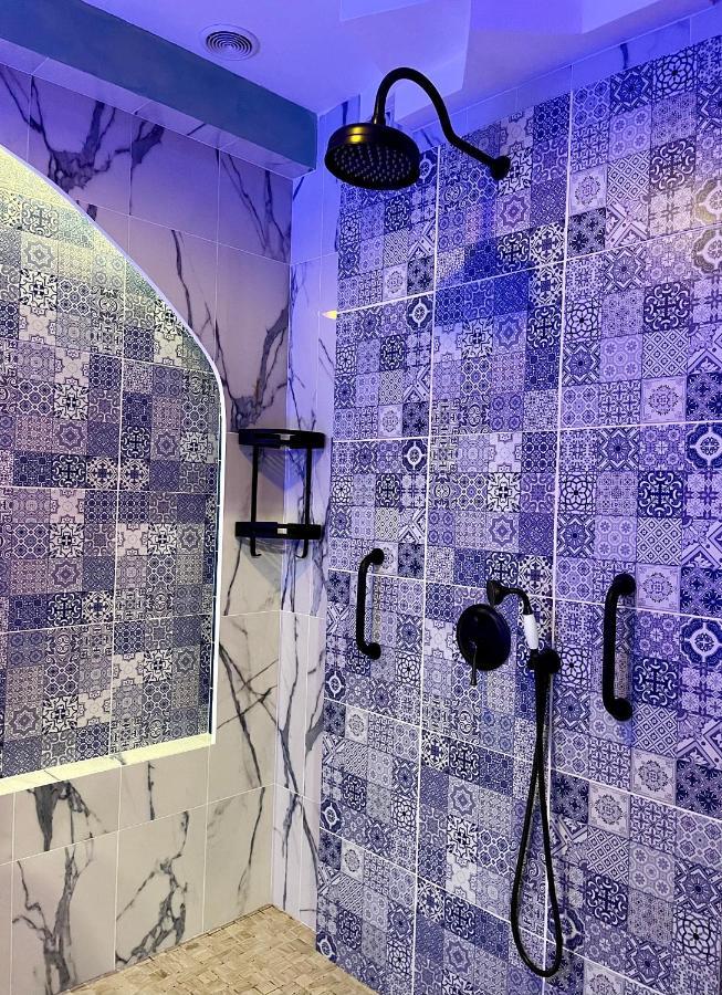 Aqvium Otel Dnipro Dış mekan fotoğraf