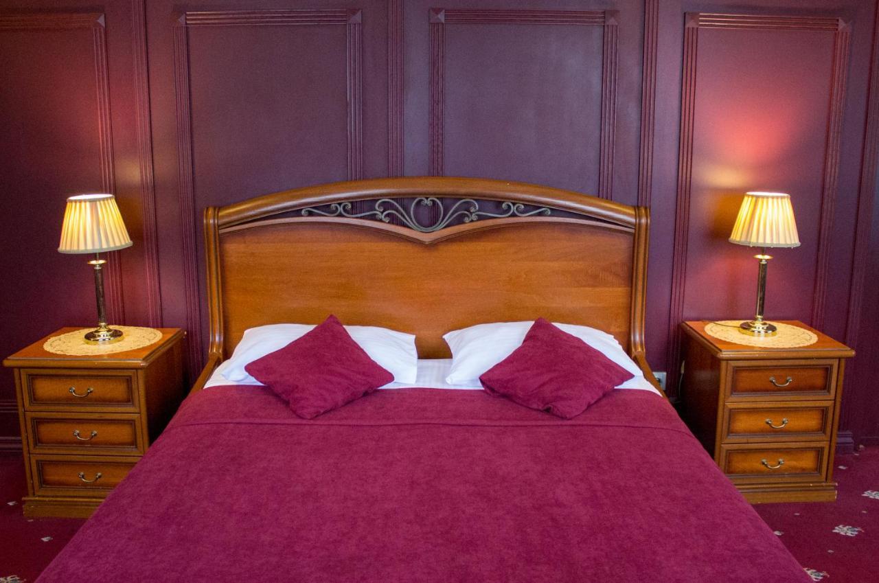 Aqvium Otel Dnipro Dış mekan fotoğraf
