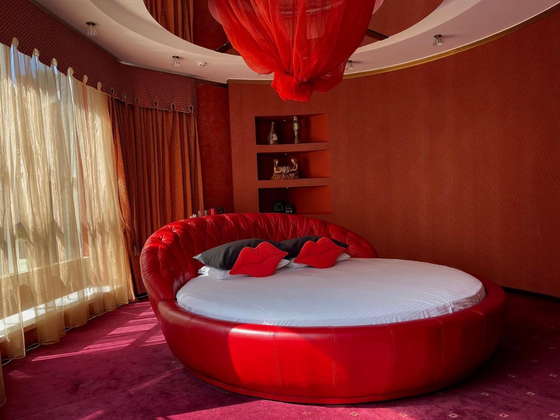 Aqvium Otel Dnipro Dış mekan fotoğraf